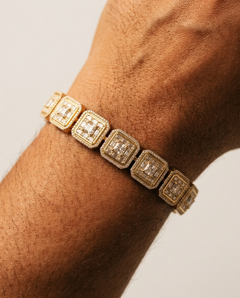 Halo Diamond Bracelet Yellow Gold