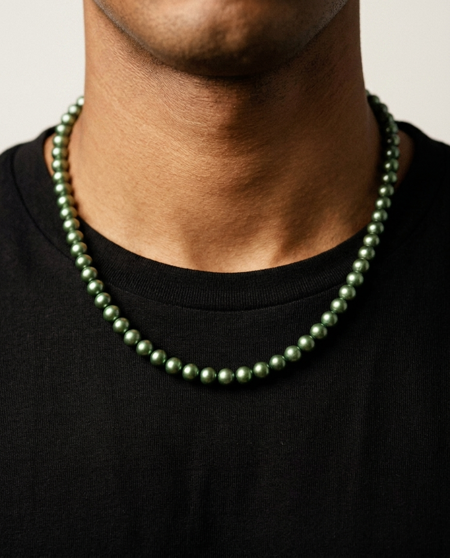 Pearl Necklace Green white bg