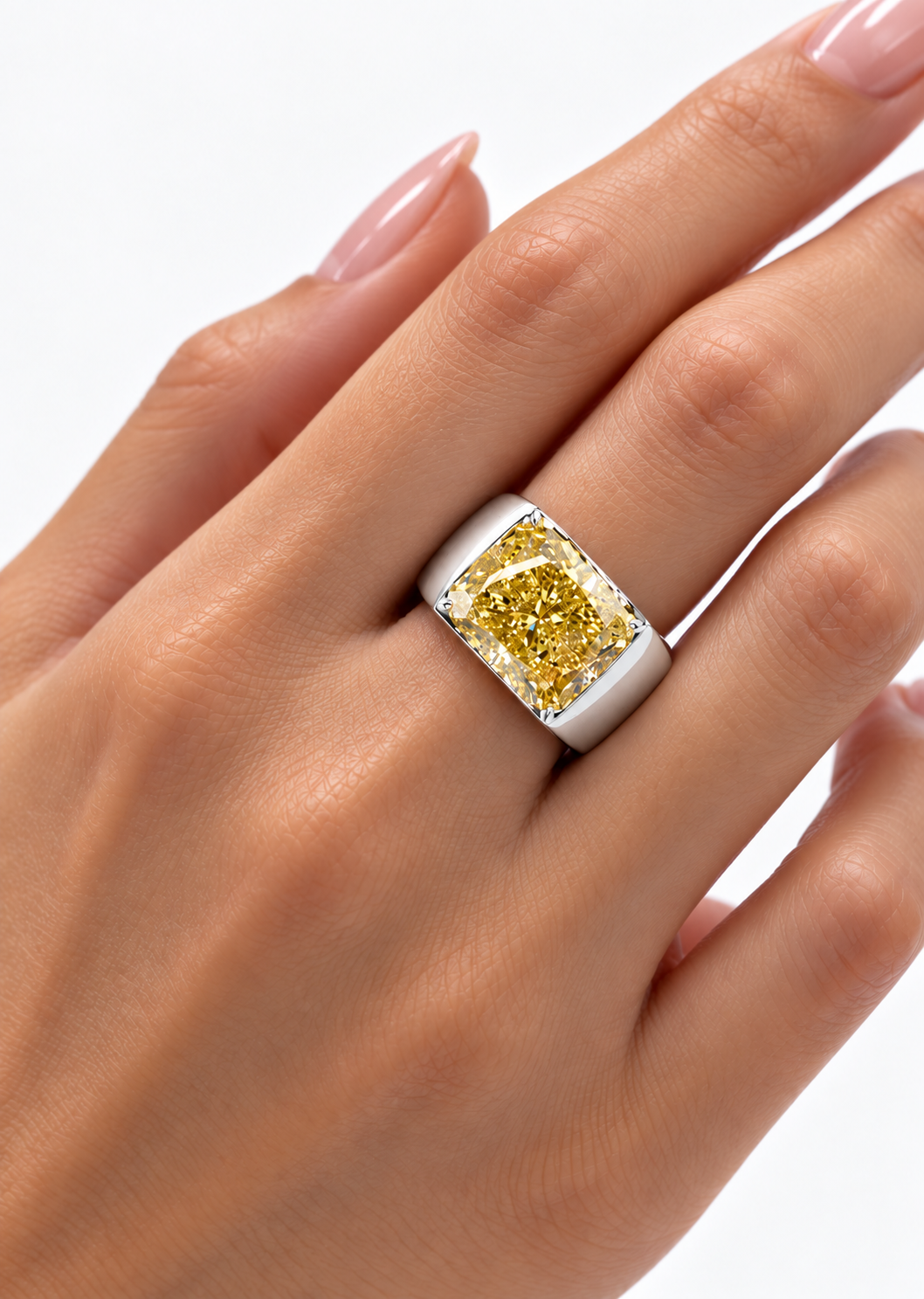 The Aurelia Ring